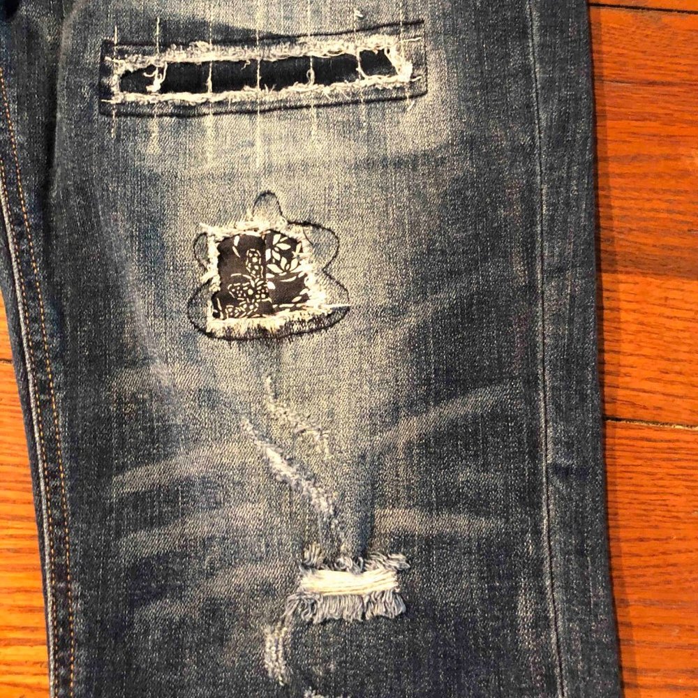 Cello Medium Rise Distressed Boyfriend Jean